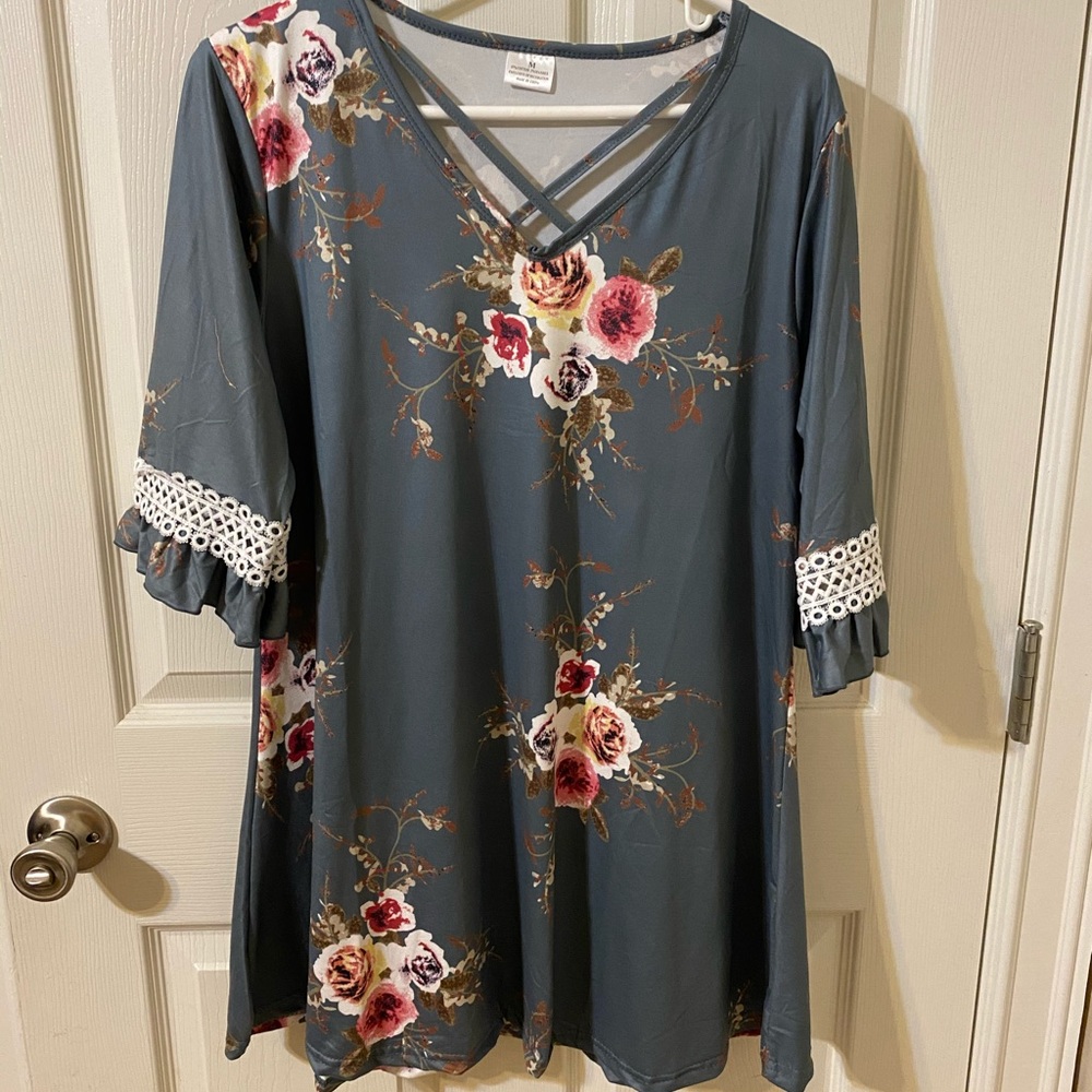 Floral Criss Cross Dress/Tunic- Gray